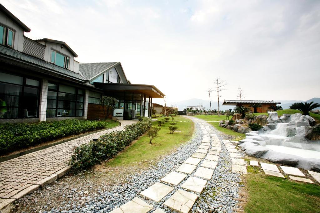 Chat Hot Spring Resort Cơ Long Ngoại thất bức ảnh